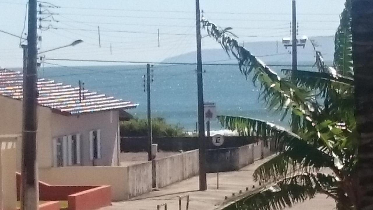Praia de Palmas - à 50 metros do Mar Governador Celso Ramos Esterno foto